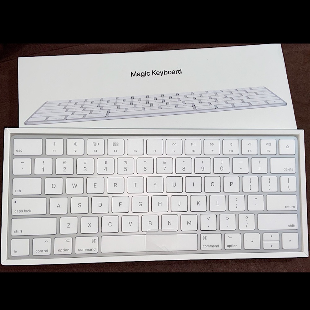 Magic Keyboard - Picture 3 of 4
